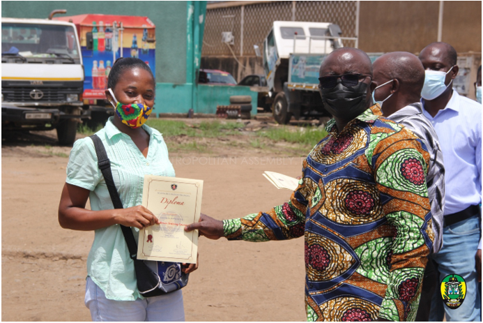 BRT DRIVERS RECEIVE DIPLOMA CERTIFICATES
